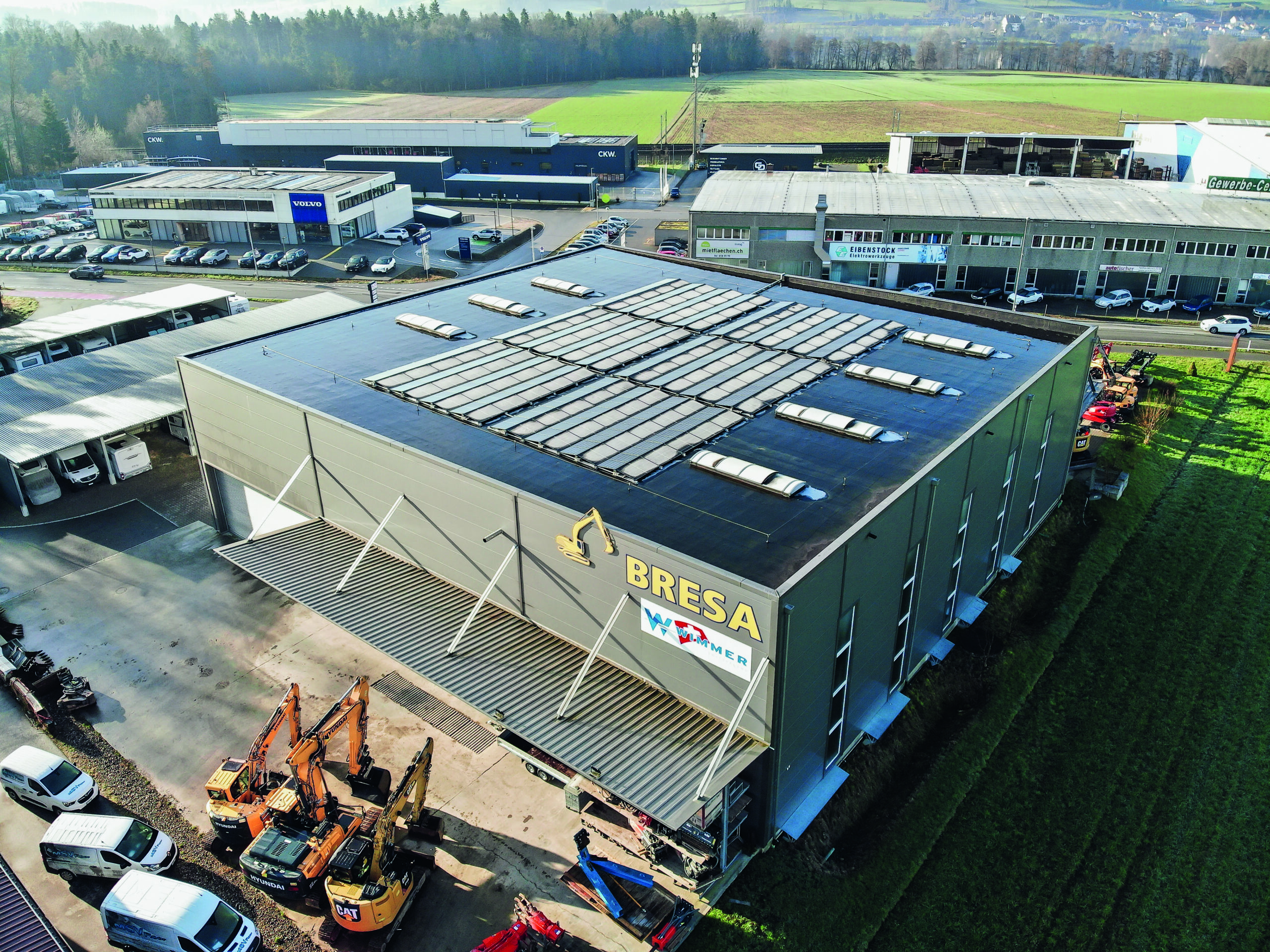 Indasol: Flachdachsolaranlage