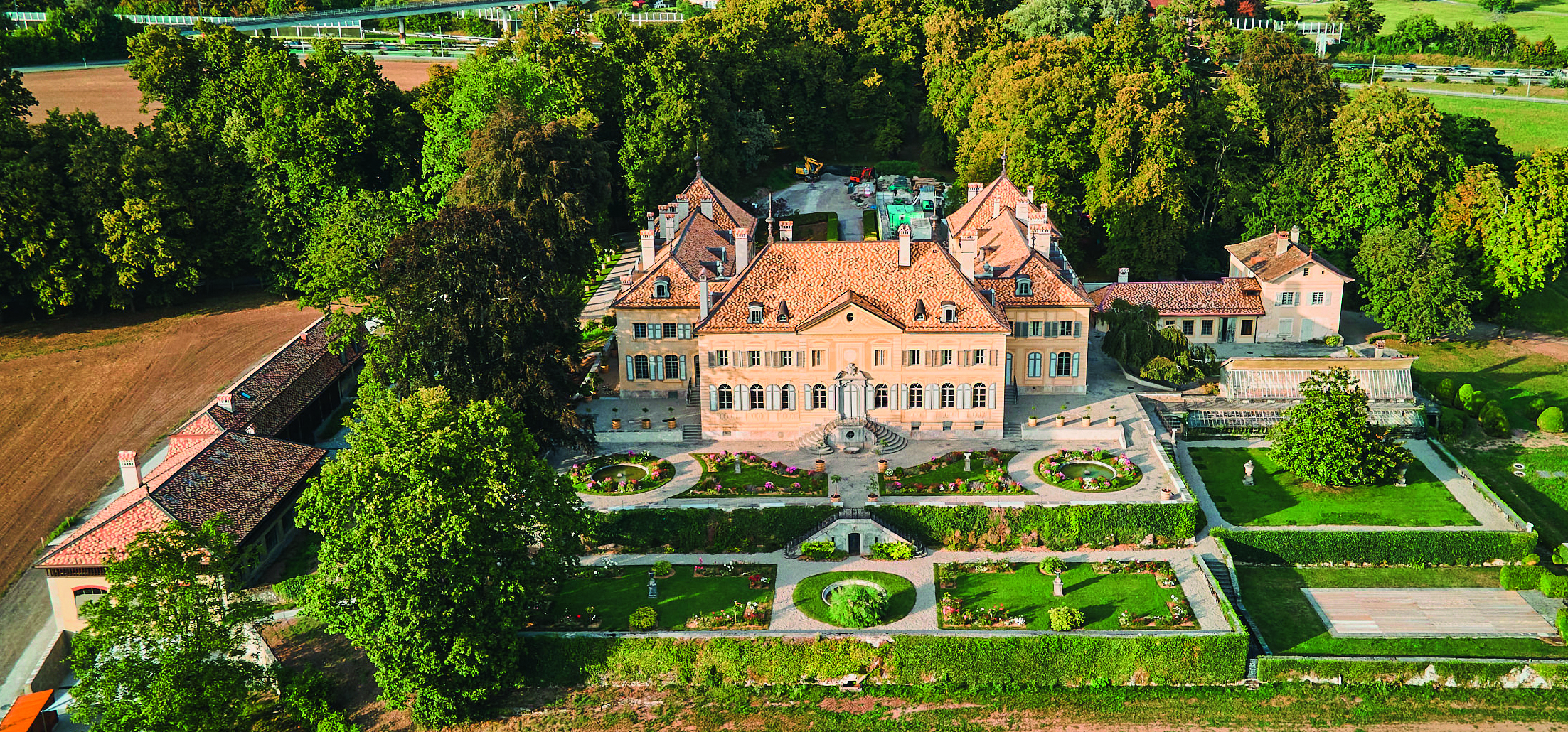 Gutex Schweiz: Château d’Hauteville – nachhaltig erneuern mit Schweizer Holz