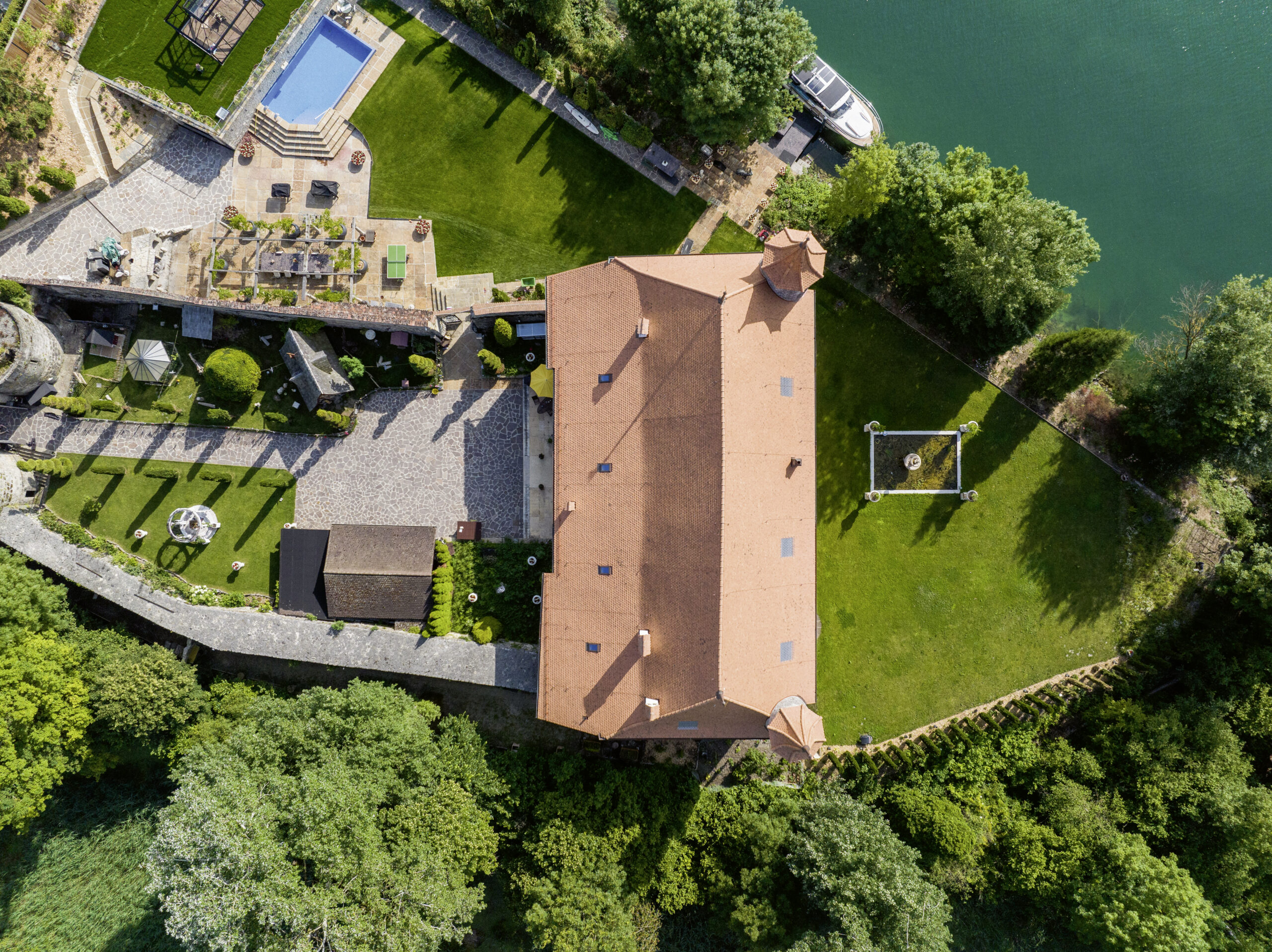 Gasser Ceramic: Eine geschichtsträchtige Dacherneuerung